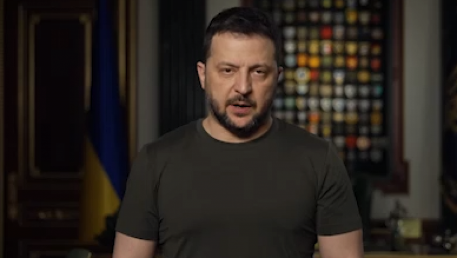 "BITKA SE NASTAVLJA, ALI..." Zelenski poslao poruku Ukrajincima (VIDEO)