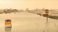 SNAŽNO OLUJNO NEVREME POGODILO KALIFORNIJU Udarili kiša, grad, bez struje ostalo 11.000 ljudi