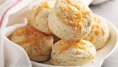 POGAČICE SA SIROM Osveženje na svakom stolu, a popravljaju dan odmah