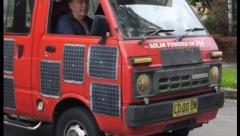 UZEO BATERIJE OD LAPTOPA, PA NAPRAVIO ČUDO Srbin kupio kombi za 100 evra, pa od njega napravio električni vozilo na solarni pogon (VIDEO)