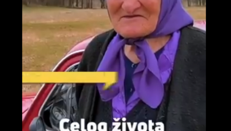 POD STARE DANE NAUČILA DA VOZI Baka (81) "tera" FIĆU po livadi, niko ne može da je stigne! (VIDEO)