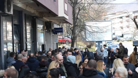 "KAKO ĆEMO DA PREŽIVIMO?" Srbi na KiM na mukama, ni danas ne mogu da uzmu novac zbog Kurtijevog terora