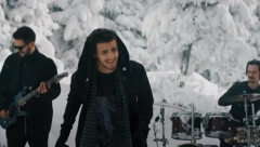 ZAHVALJUJUĆI NAMA JE POSTAO POZNAT! Kreće rat, frontmen Lapsus benda isprozivao Emira i obelodanio sve: Ne pričamo četiri godine!