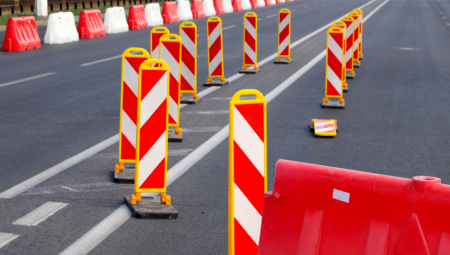 VAŽAN KORAK ZA BEZBEDNOST U SAOBRAĆAJU Puna crvena linija, evo šta ona znači