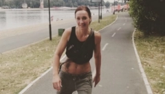 NAŠA PEVAČICA TVRDI DA JE NAJBOLJA RIBA NA ESTRADI! Ovako izgleda u šestoj deceniji i poručuje: Nisam ništa radila na sebi!