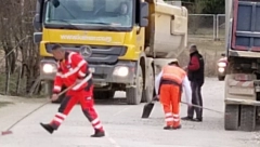 OVDE JE ŽIVOT VIŠE NEMOGUĆ "Od blata i prašine ne može da se živi" (FOTO)
