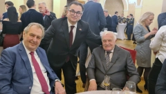 U PRAGU OBELEŽEN DAN DRŽAVNOSTI SRBIJE Proslavi prisustvovali i bivši češki predsednici Zeman i Klaus (FOTO)