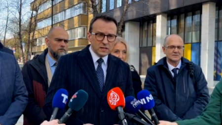 "VOLI RAZNE ZASTAVE, SAMO NIKAD SRPSKU" Petković o izjavi Zdravka Ponoša