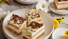 KEKS TORTA SA PUDINGOM Brzo se sprema i svi je vole, magija u svakom zalogaju