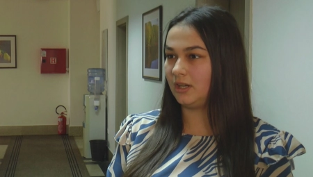 LJUBAV PREMA OTADŽBINI NEMA CENU Anđela odlučila da obuče uniformu (FOTO)