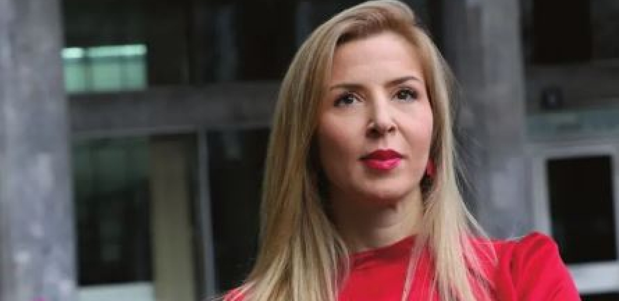 TRANSFORMACIJA TUŽITELJKE SAVOVIĆ Pre i posle ulaganja zapadnih "partnera", jedan detalj govori da je otišla korak dalje od pukog stajlinga
