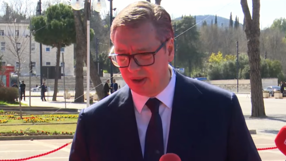 "DRŽAĆU SE PRINCIPA SAVETA ZA NACIONALNU BEZBEDNOST SRBIJE" Vučić se obratio medijima u Tirani: Celu noć traju pregovori oko deklaracije (VIDEO)