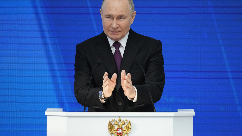 PUTIN O 8. MARTU Žene daju ogroman doprinos i imaju ključnu ulogu (VIDEO)