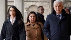 NASTAVNICA ISTORIJE OČI U UČI SA KECMANOVIĆIMA Ona je bila ranjena kada se dogodilo ubistvo u Osnovnoj školi "Vladislav Ribnikar"