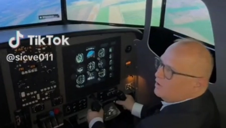 MINISTAR ZA KOMANDAMA AVIONA Goran Vesić šokirao pratioce snimkom na TikToku