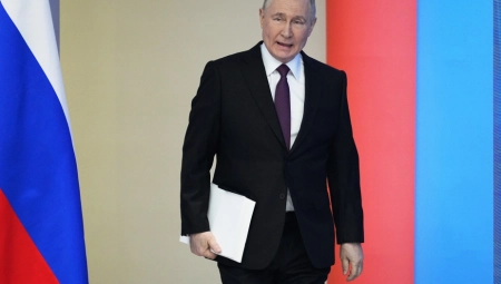 PUTINOV GEST SVE OSTAVIO BEZ TEKSTA Ovo je uradio tokom obraćanja (VIDEO)