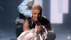 SKAKAO I LUPAO ŠAKAMA O POD, A ONDA URADIO NEŠTO POTPUNO NEOČEKIVANO! Ovako je prestavnik Hrvatske reagovao kada je Teya Dora prošla u finale, pojavio se snimak posle koga je sve jasno