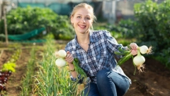 ŠTA SE SADI U MARTU? Ovih 6 biljaka su pun pogodak, lako se sade i održavaju