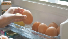 DORUČAK ZA 4 OSOBE OD JEDNOG JAJETA Isprobajte ovaj jednostavni, a pre svega jeftin recept