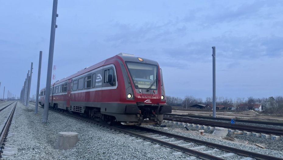 POLOŽEN I POSLEDNJI KILOMETAR Građani mogu da odahnu, otvoren kolosek na relaciji Sajlovo-Novi Sad