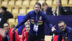 HRVATI PRESUDILI SRPKINJAMA Crna Gora ponovo slavila, meč obeležilo skandalozno suđenje