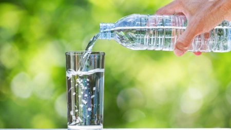 KAKVA OPASNOST VREBA IZ PLASTIKE? Naučnici otkrili kako iz vode otkloniti štetne čestice