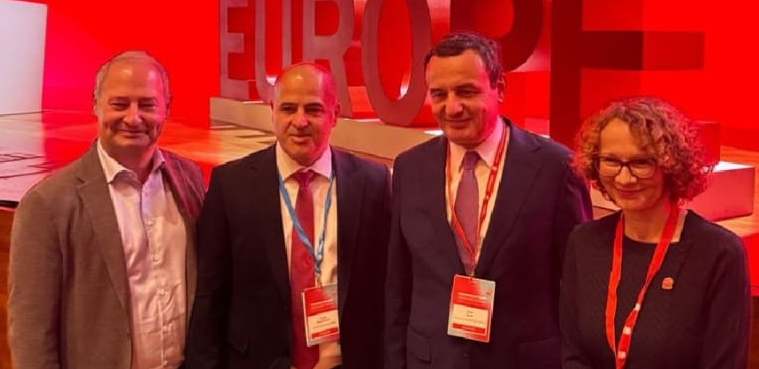 KURTI SA ŠIDEROM Fali samo Dragan Đilas da družina protiv Srbije bude kompletna (FOTO)