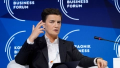 ANA BRNABIĆ PO USTAVU MOŽE NA ČELO SKUPŠTINE Stručnjak sa Instituta za uporedno pravo sve objasnio