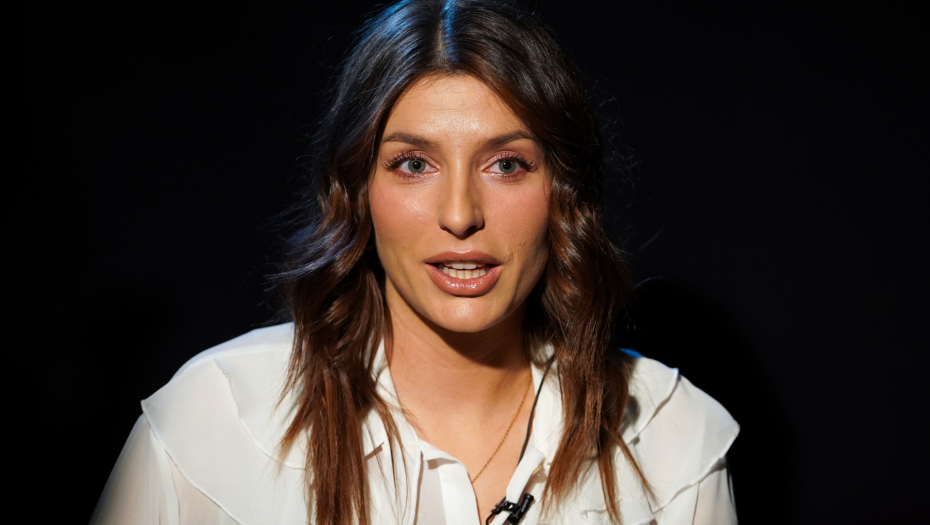 NAŠA GLUMICA U JEKU TRUDNOĆE NAPUSTILA BEOGRAD! Evo gde se trenutno nalazi, saznalo se i ko je sa njom