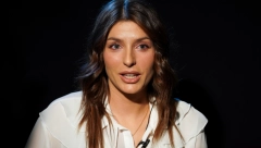 PORODILA SE ANĐELA JOVANOVIĆ U TAJNOSTI! Objavila slike sa bebom, ne skida osmeh!