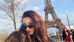 MAJKA SANJE VUČIĆ JE POZNATA PEVAČICA! Na nju je nasledila lepotu i talenat za muziku, mreže gore zbog jedne fotke!