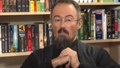 SNIMIO FILM "VIDIMO SE U ČITULJI", A ONDA SE ZAMONAŠIO Danas je monah Romilo, a evo kako je izgledao DEVEDESETIH (FOTO)