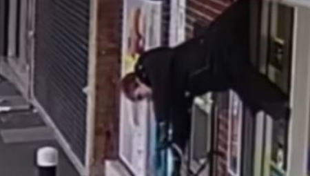 VIRAL NA TIK TOKU VEĆ VIDELO DVA MILIONA LJUDI! Ženu zahvatila roleta, a onda je učinila nešto van svake pameti (VIDEO)