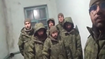 KAKO SU INDIJSKI TURISTI ZAVRŠILI NA RATIŠTU: Tvrde, ako odbiju vojnu službu mogu biti OPTUŽENI NA 10 godina zatvora, ali... (VIDEO)