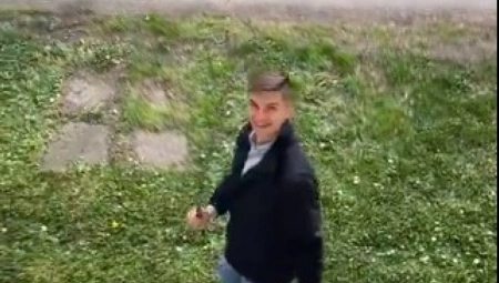 SNIMAK OVOG TATE ISPRED PORODILIŠTA RAZNEŽIO JE SVE Nema te prepreke koju ljubav ne može da prevaziđe! (VIDEO)