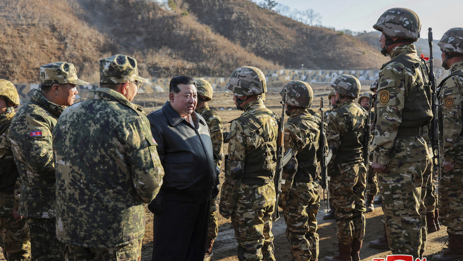 "SPREMITE SE ZA RAT" Kim Džong Un izdao naređenje vojsci Severne Koreje, ključa na istoku
