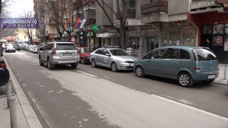 KURTI POSLAO POLICAJCE U APOTEKE U toku pretres u Kosovskoj Mitrovici (VIDEO)