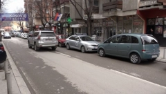 KURTI POSLAO POLICAJCE U APOTEKE U toku pretres u Kosovskoj Mitrovici (VIDEO)