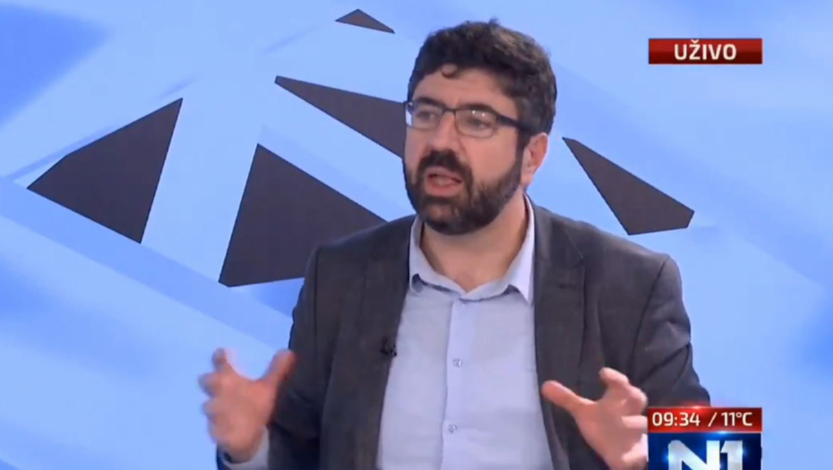 I TO TI JE HVALA Student (44) preti Vučiću da će završiti u zatvoru, a on mu olakšao studenski život kao niko! (VIDEO)