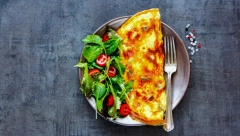 KAD VAM JE FRIŽIDER PRAZAN Evo kako da od 1 jajeta napravite omlet za 4 osobe