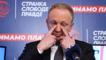 ČAK I LUTOVAC OLADIO ĐILASA! Sve je očiglednije da ne cveta cveće u opoziciono preduzeće, iako glume slogu