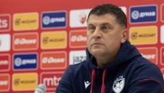 SJAJAN GEST Pogledajte kako je Milojević obradovao žene na 8. mart (VIDEO)