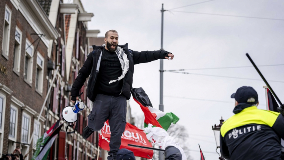 PROTESTI U AMSTERDAMU Uhapšeno 13 osoba (FOTO)