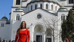 LEPA RUMUNKA DOŽIVELA NEPRIJATNOST U SRBIJI Taksista teniserku izbacio na ulicu, oglasila se na društvenim mrežama