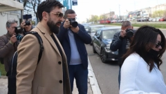 MINA I OGNJEN NE SKIDAJU OSMEH SA LICA! Voditelj izveo suprugu i sina, otkrili na koga liči Perun