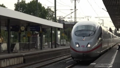 STALI VOZOVI I AVIONI, HAOS U NEMAČKOJ! Istovremeni štrajk "Dojče bana" i "Lufthanze" bacio putnike u očaj