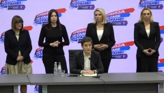 "NAPADNUTE SU OD STRANE ONIH KOJI TVRDE DA SE BORE PROTIV NASILJA" Brnabić o jezivim incidentima u Beogradu