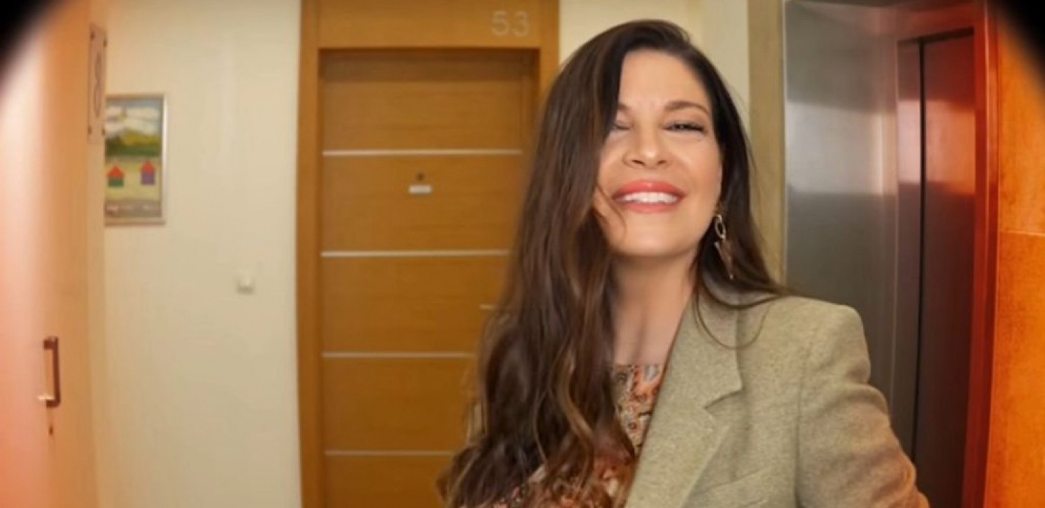 SANJA KUŽET POKAZALA TRUDNIČKI STOMAK Voditeljka ne krije sreću, a svi komentarišu njen izgled!