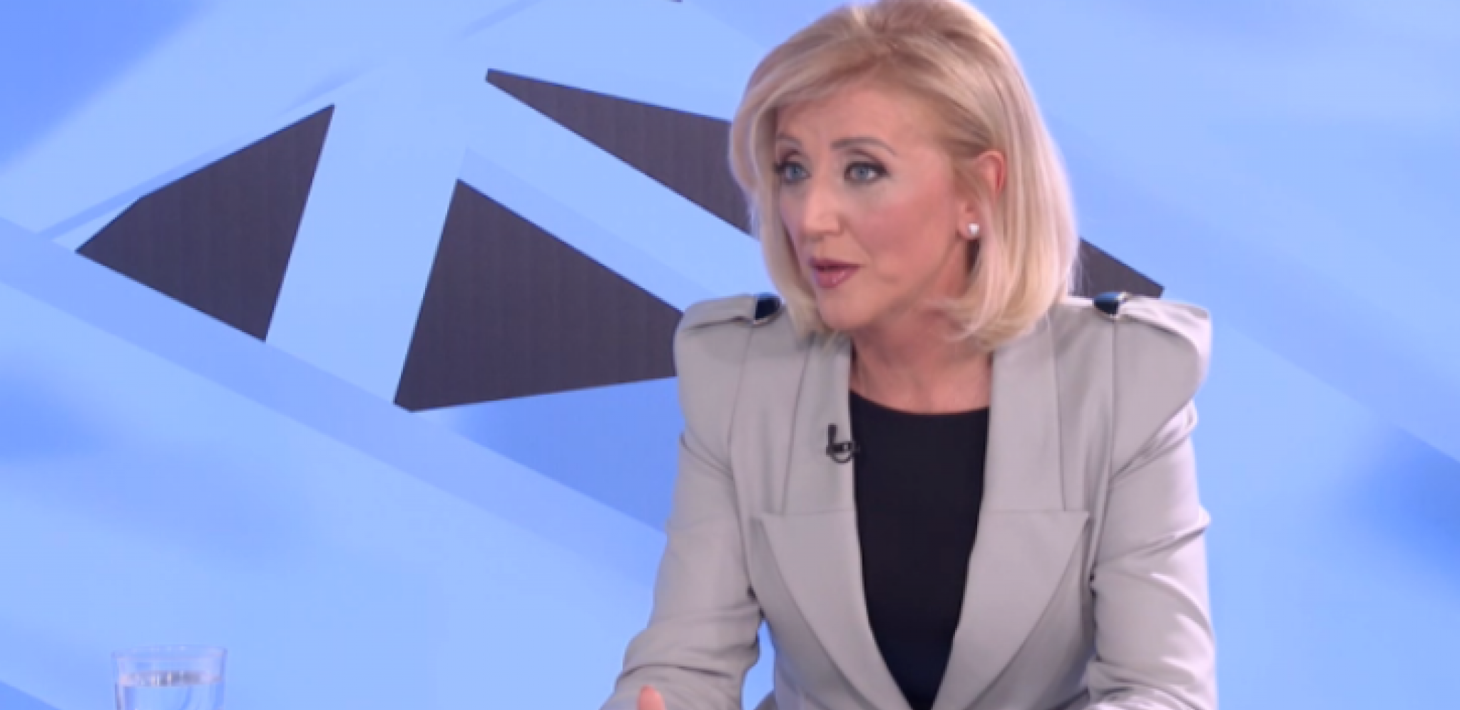 TUŽITELJKI BOŽOVIĆ PRETI DISCIPLINSKI POSTUPAK Na Šolakovoj televiziji plasira spinove u korist PROGLASA