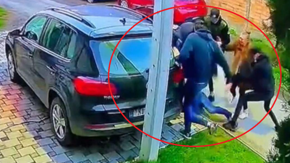 MAJKA GRČEVITO BRANILA SINA OD ČETVORICE NAPADAČA Detalji stravičnog napada u Inđiji (UZNEMIRUJUĆI VIDEO)
